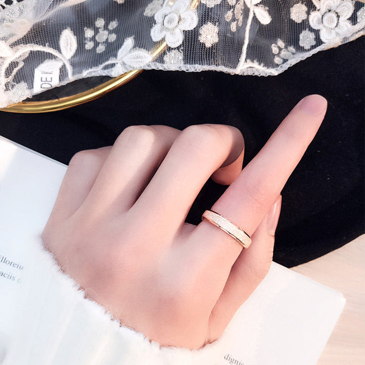 Ladies stylish ring with radiant surface Nin Boutique