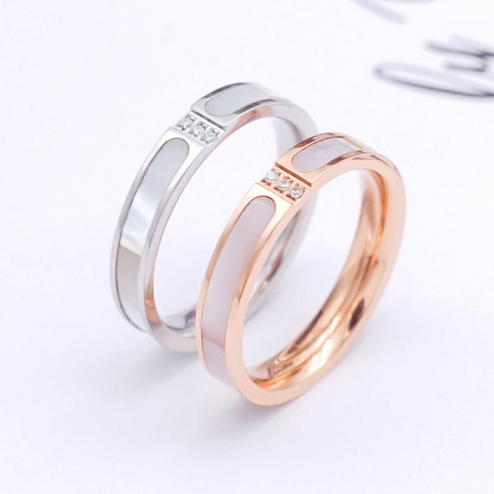 Ladies ring with sparkling zirconia and modern design Nin Boutique