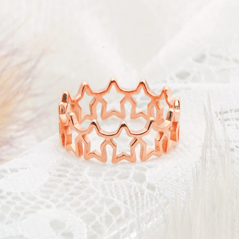 Ladies Ring with sparkling star pendants Nin Boutique