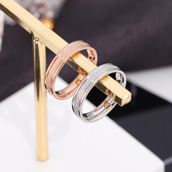 Women's ring with fine texture and elegant design Nin Boutique