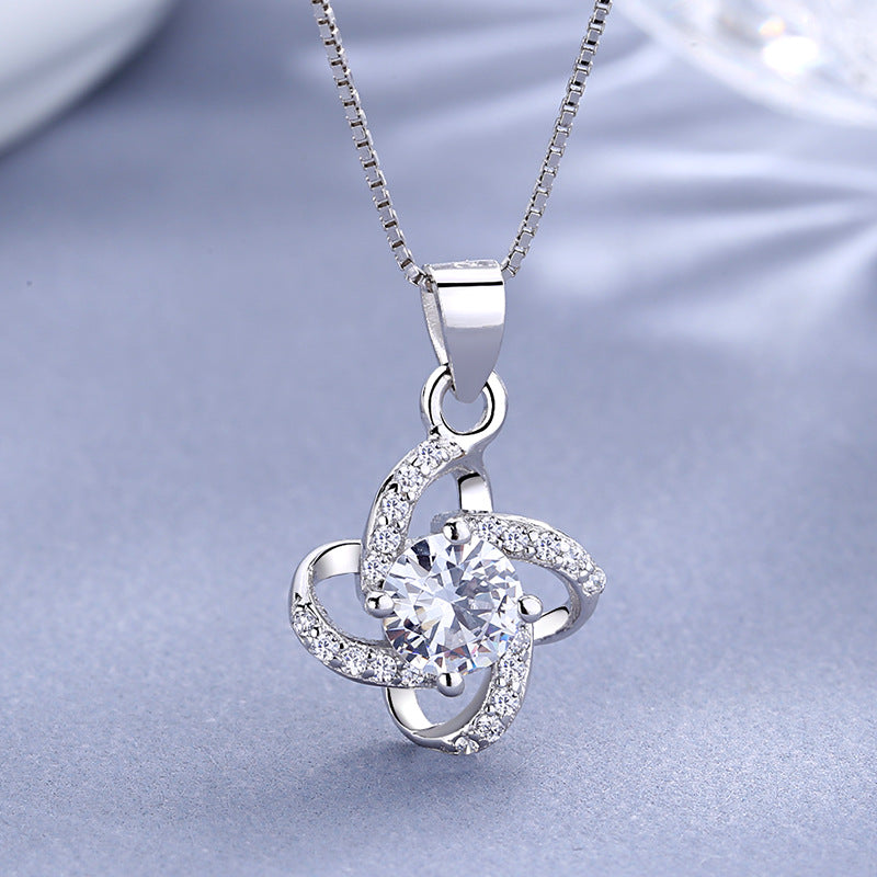 Women's necklace with timeless, sparkling crystal pendant and delicate detailing Nin Boutique