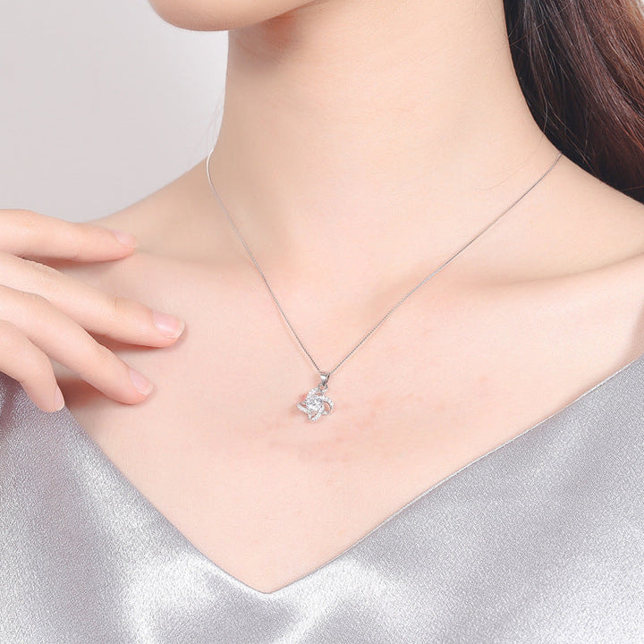 Women's necklace with timeless, sparkling crystal pendant and delicate detailing Nin Boutique