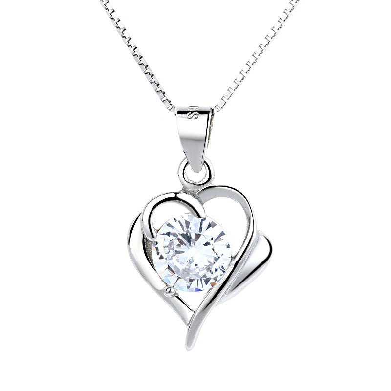 Women's necklace with sparkling heart pendant and elegant silver clasp Nin Boutique