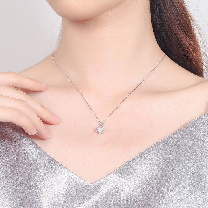 Women's necklace with sparkling crystal pendant in noble castle design Nin Boutique