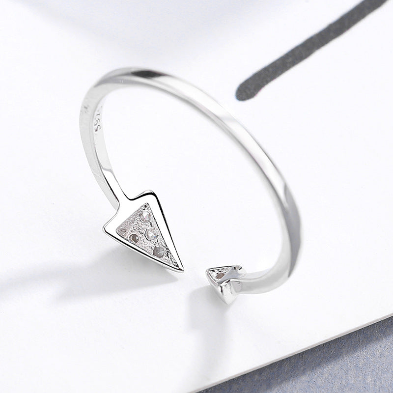 Women's open ring with elegant arrow design and sparkling zirconia embellishment Nin Boutique