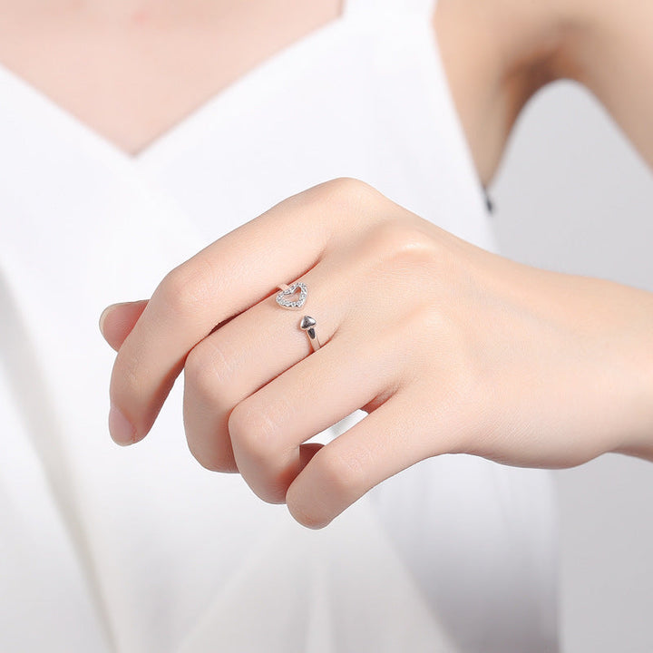 Women’s ring with heart-shaped design and sparkling zircon Nin Boutique