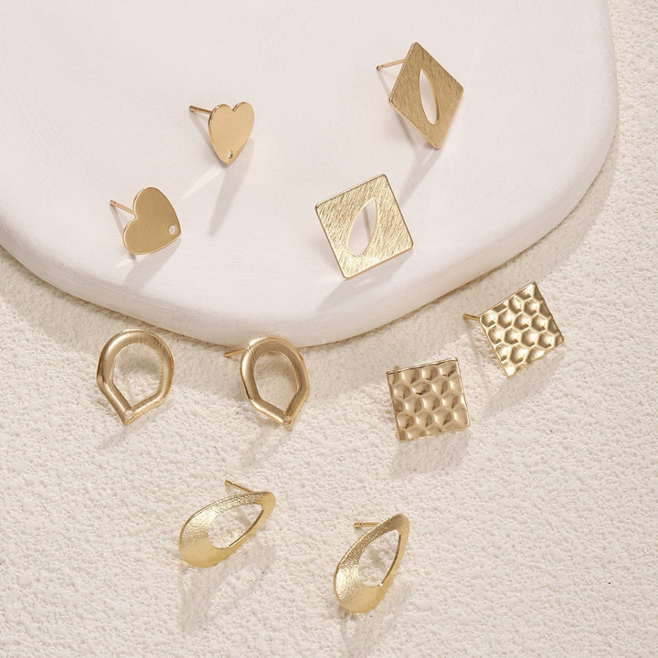 Ladies' earrings in modern sculptural design Nin Boutique