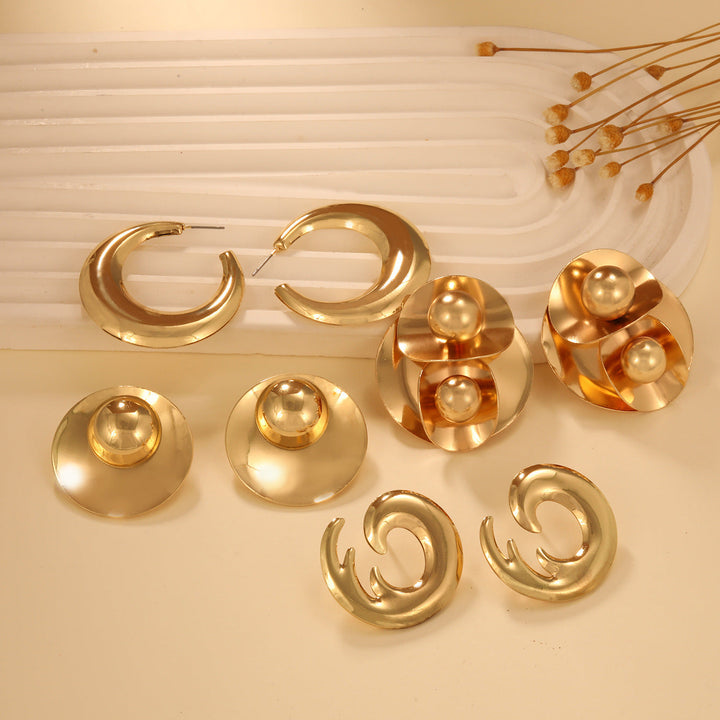 Ladies earrings in elegant wave pattern Nin Boutique