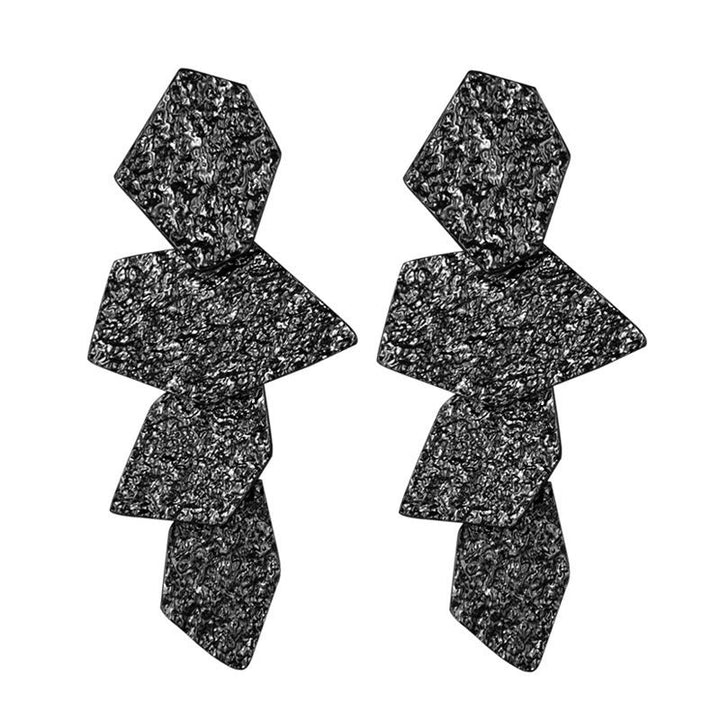 Women's earrings in modern geometric design Nin Boutique