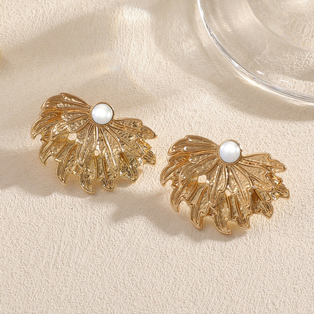 Women's earrings in elegant petal design Nin Boutique
