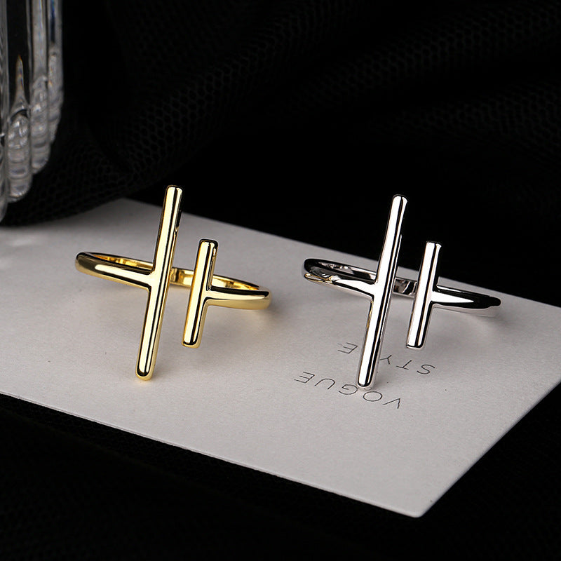 Women's Open Ring in modern minimalist design Nin Boutique