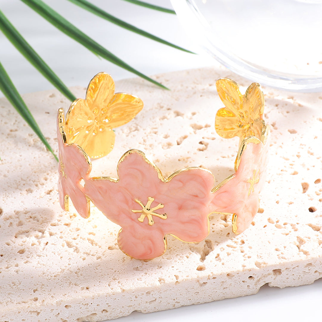 Women's cuff bracelet with floral designs Nin Boutique
