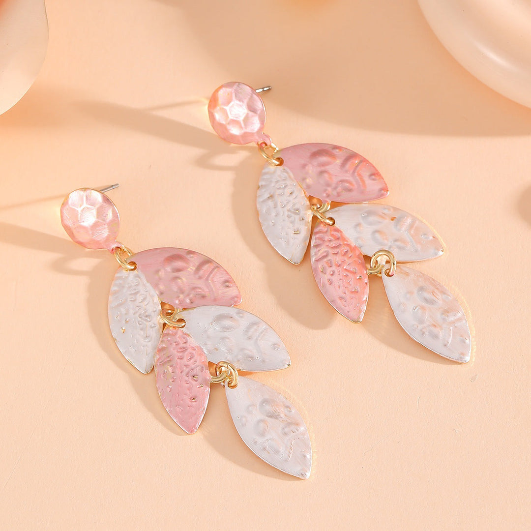 Ladies' earrings in floral design made of high-quality metal Nin Boutique