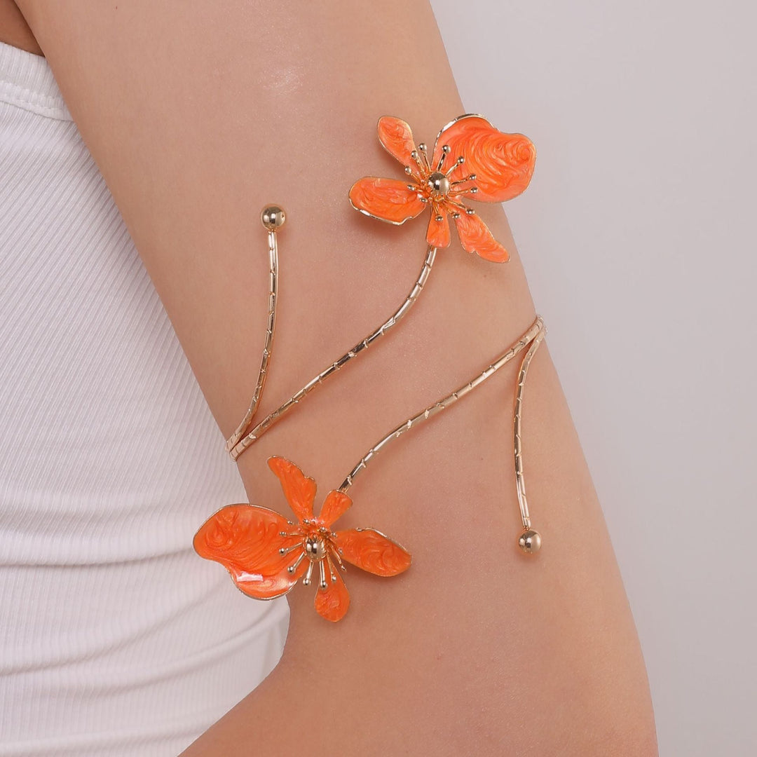 Women's bangle with magnificent floral design Nin Boutique