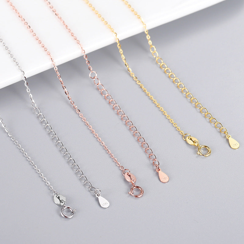 Women's jewelry chain with intricate link design Nin Boutique