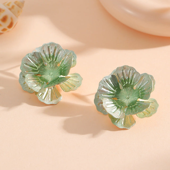 Ladies' earrings in floral design made of high-quality metal Nin Boutique