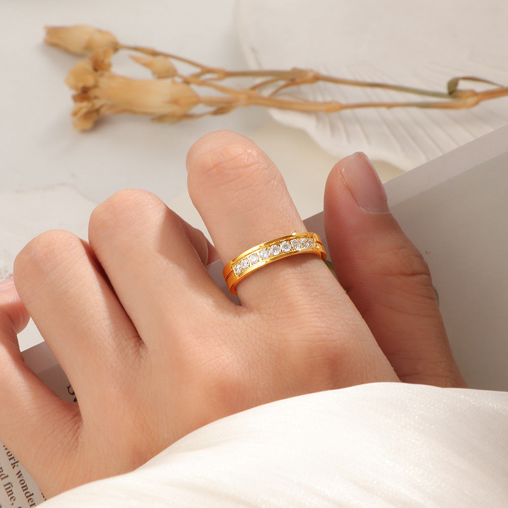 Women's Ring with elegant zirconia embellishment Nin Boutique