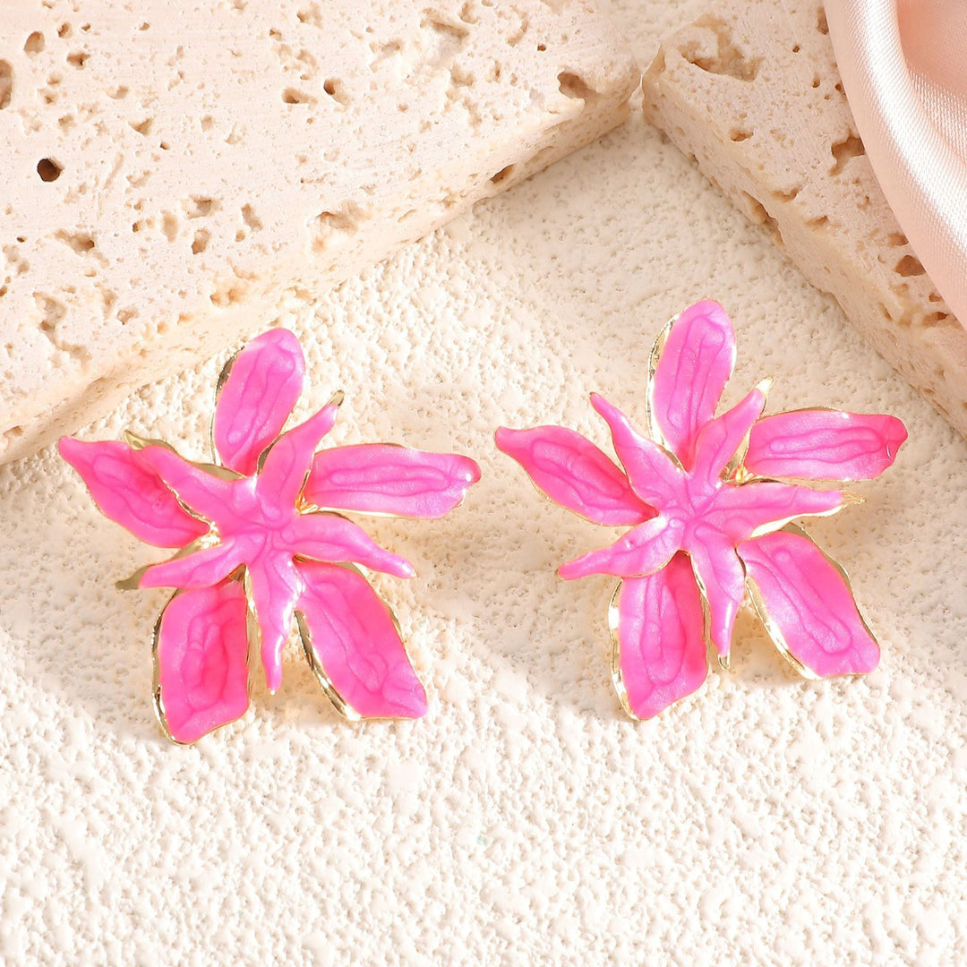 Women's earrings in artistic flower design Nin Boutique