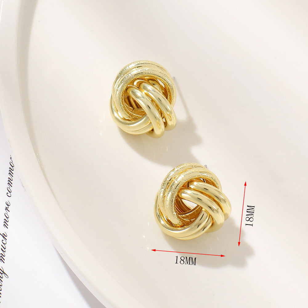 Women's earrings with elegant knot design Nin Boutique