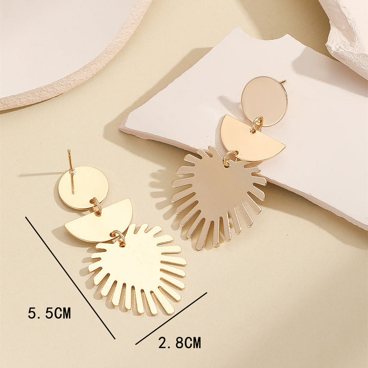 Women's earrings with sculptural, flower-shaped design Nin Boutique
