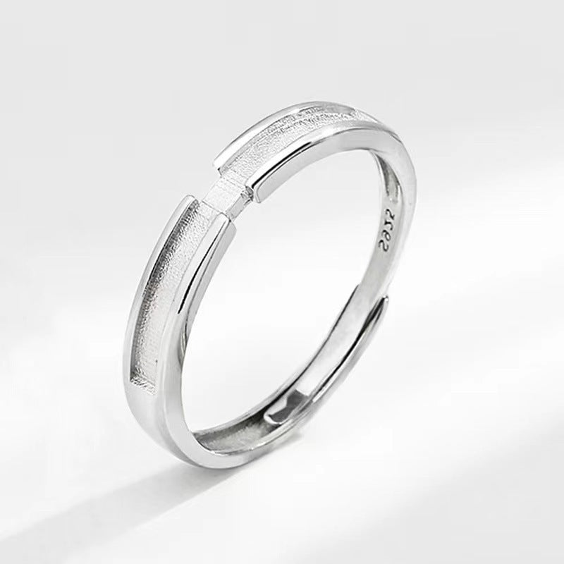 Women's ring with modern, structured design Nin Boutique