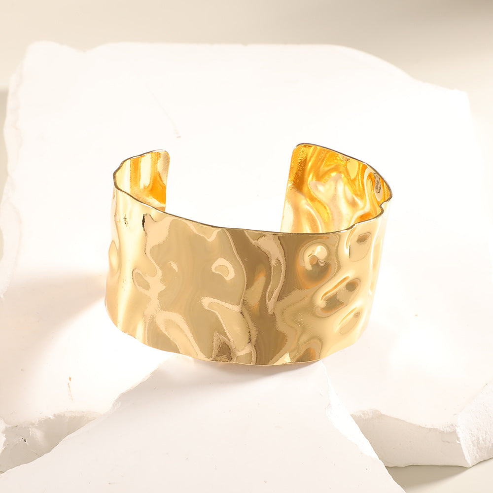 Women's Open Bangle with Artistic Relief Design Nin Boutique