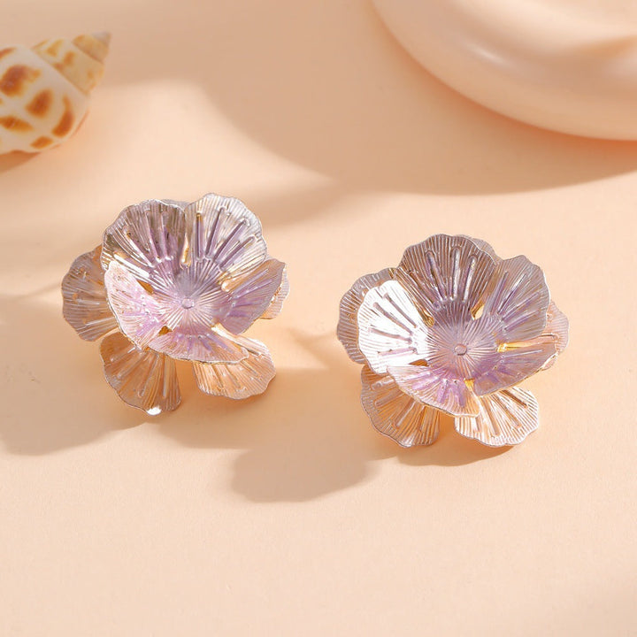 Ladies' earrings in floral design made of high-quality metal Nin Boutique