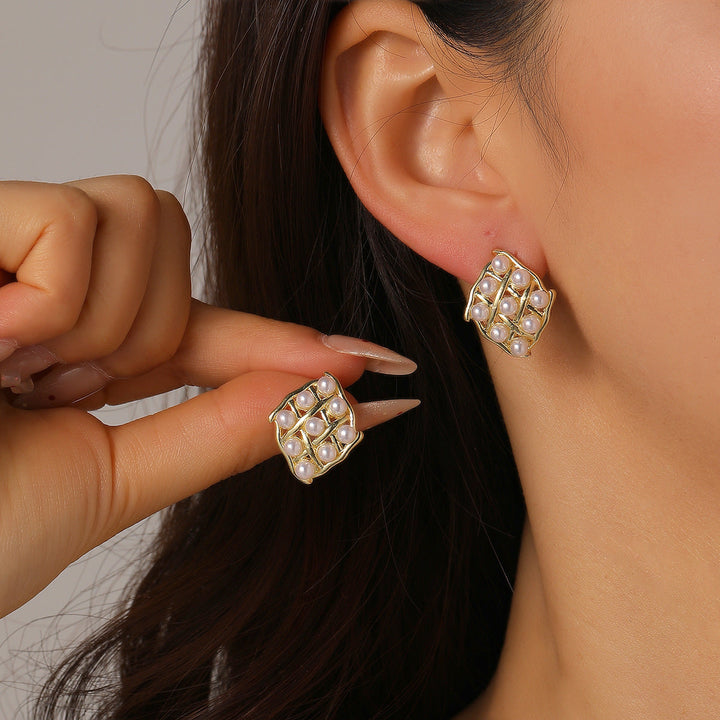 Women's earrings with elegant pearl and zirconia design Nin Boutique