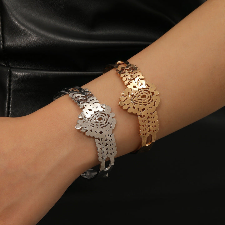 Women's bracelet with intricate, sculptural design Nin Boutique
