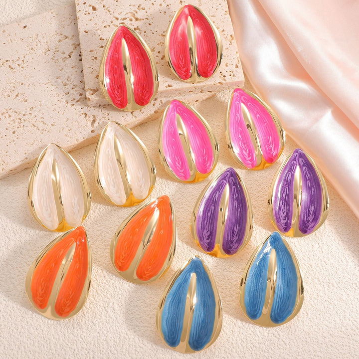 Ladies' earrings with elegant shell design Nin Boutique