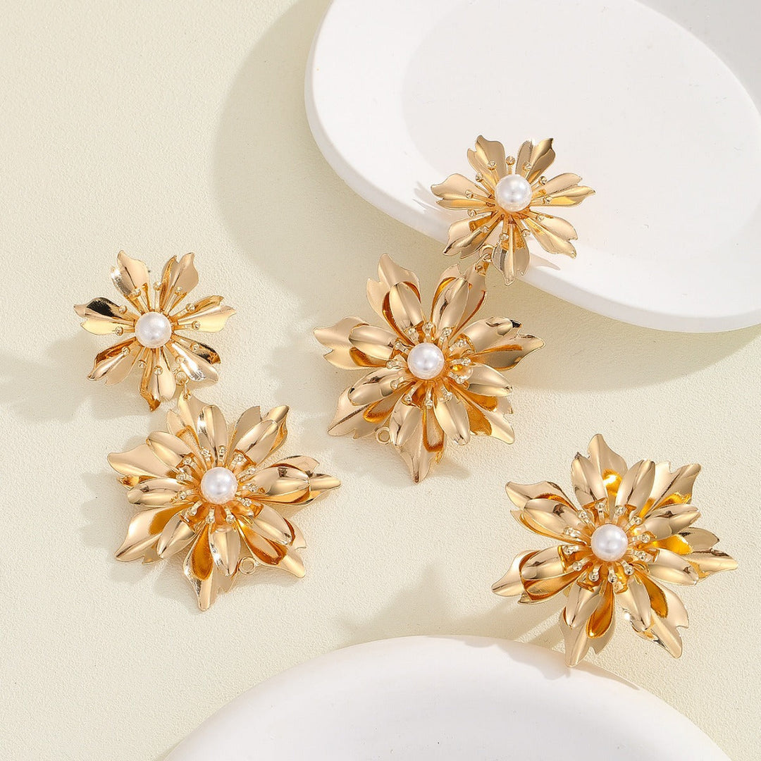 Women's earrings in luxurious flower design Nin Boutique