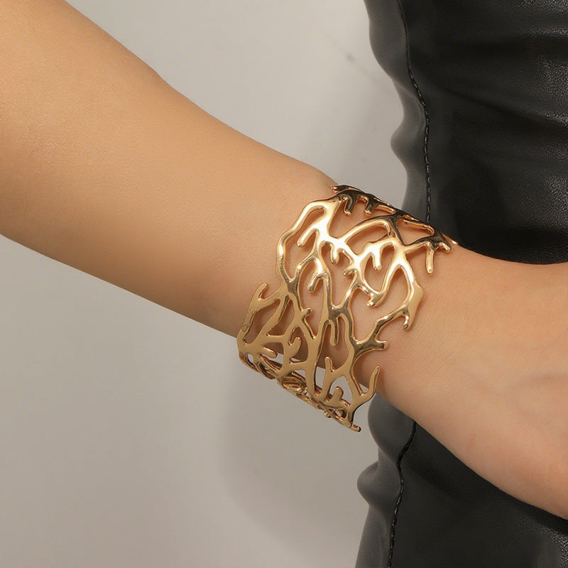 Women Open Bangle in Elegant Coral Design Nin Boutique