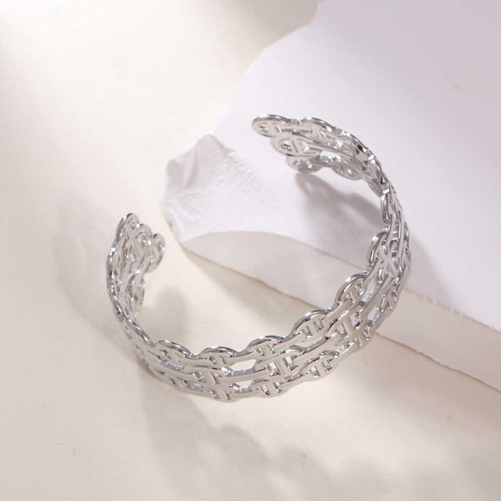 Women Open Bangle in Modern Bamboo Design Nin Boutique