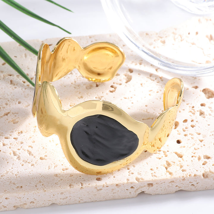 Women's Open Bangle with Artistic, Curved Design Nin Boutique