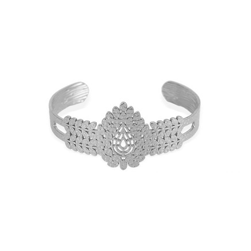 Women's bracelet with intricate, sculptural design Nin Boutique