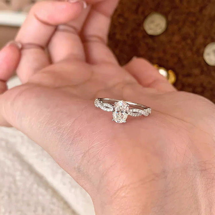 Ladies ring with twin design and sparkling zircon Nin Boutique
