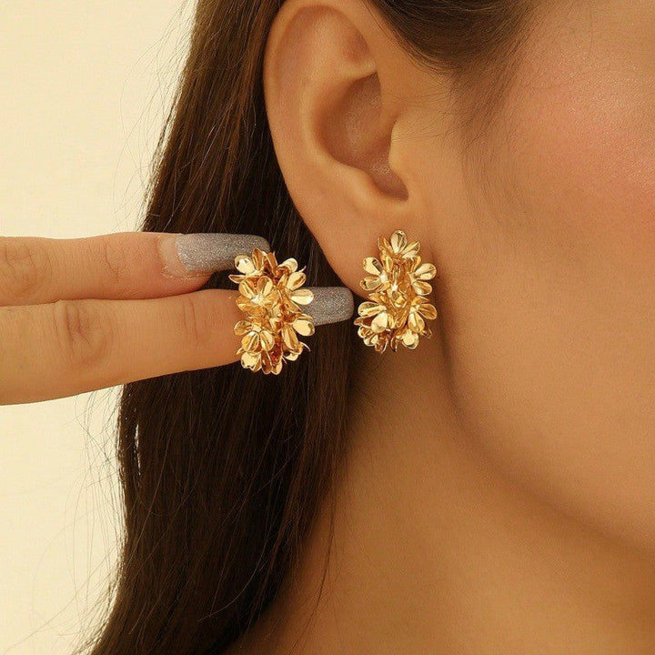 Women's earrings with floral, sparkling details Nin Boutique
