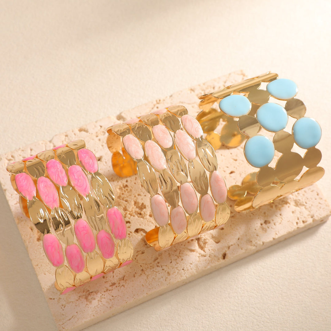 Women's bracelet with intricate floral design Nin Boutique