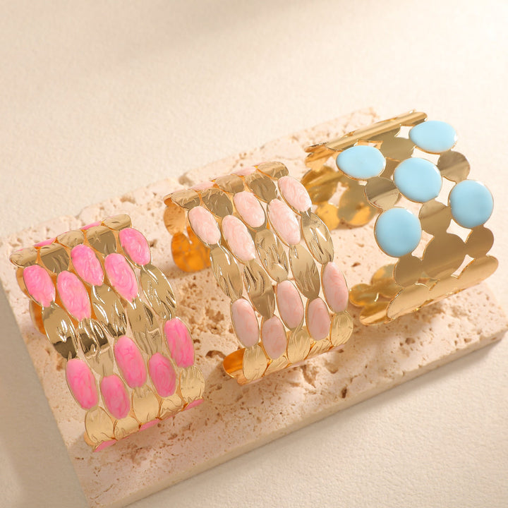 Women's bracelet with intricate floral design Nin Boutique