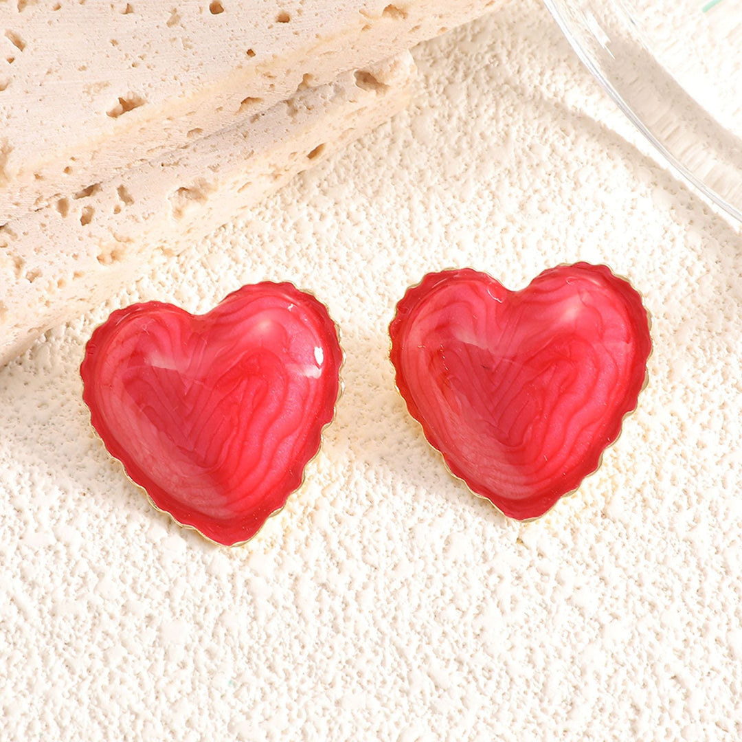 Women’s stud earrings with intricate heart design made of high-quality epoxy resin Nin Boutique