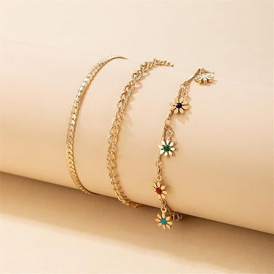 Ladies ankle bracelet with delicate design and charming pendants Nin Boutique