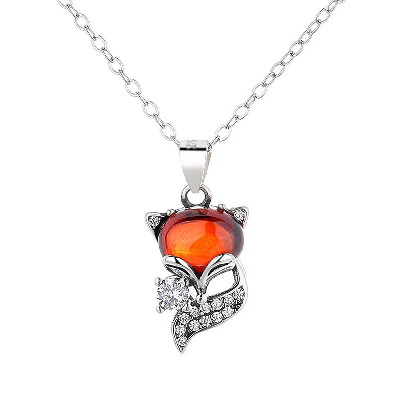 Women's pendant necklace with intricate fox design Nin Boutique