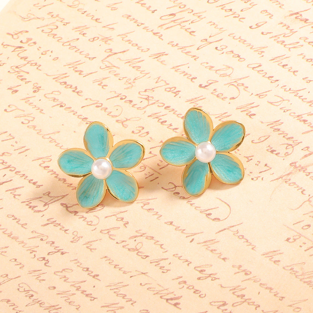 Women’s earrings with ornate floral pattern Nin Boutique