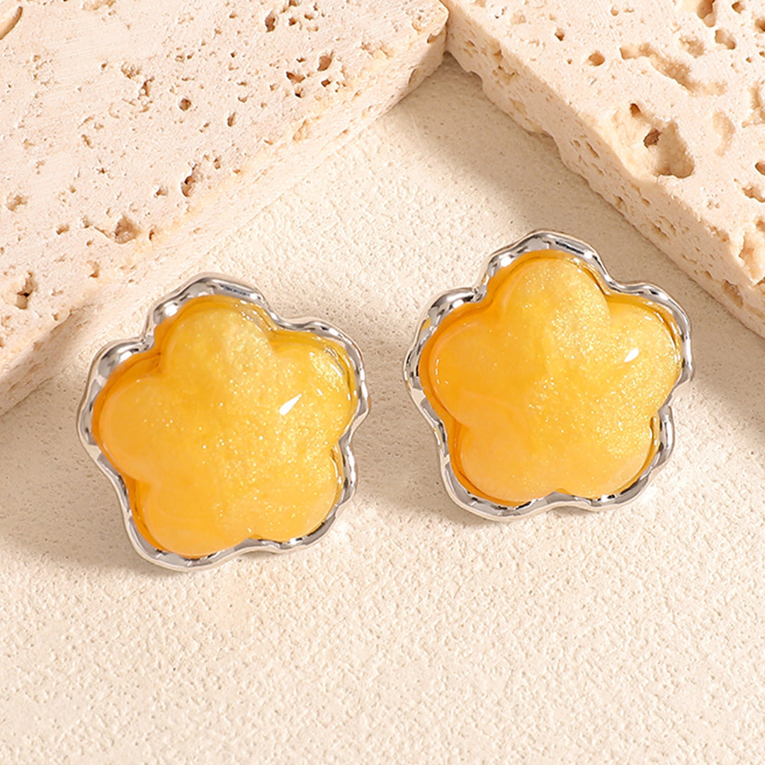 Women's stud earrings with intricate heart design Nin Boutique