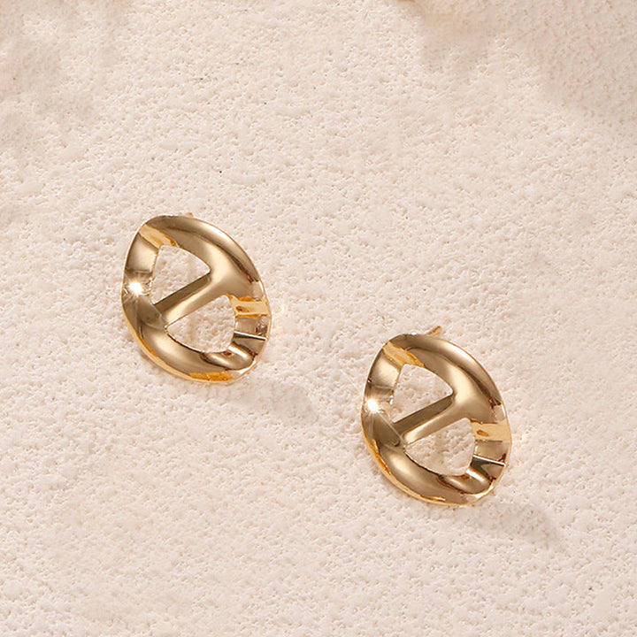 Women's earrings in intricate flower design Nin Boutique