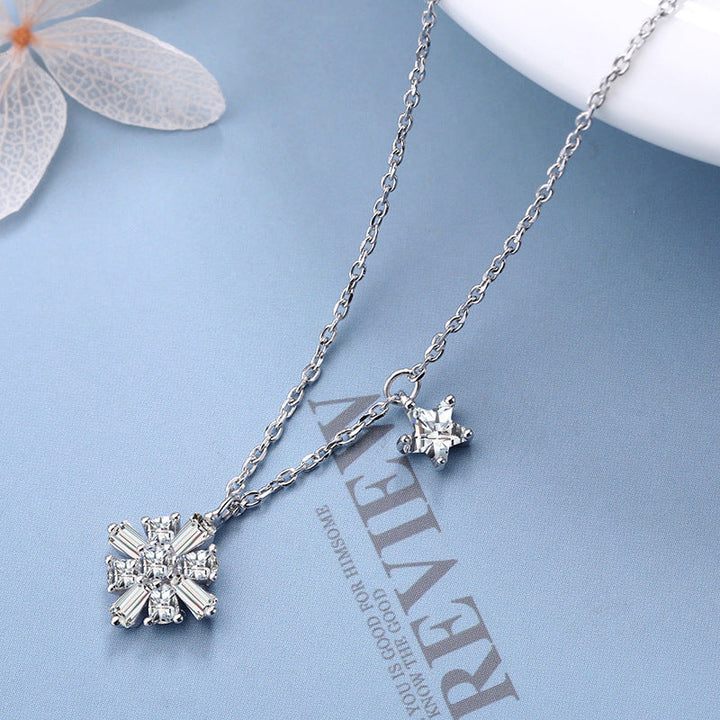 Women's necklace with sparkling snowflake pendant Nin Boutique