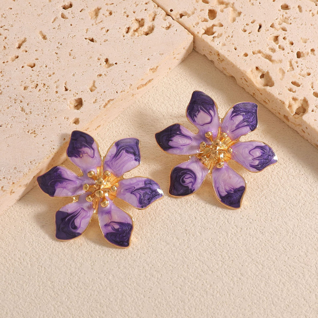 Ladies earrings in elegant flower design Nin Boutique