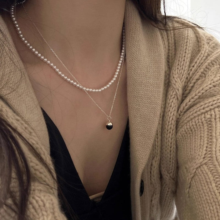 Women’s necklace with timeless pendant made of high-quality stainless steel Nin Boutique