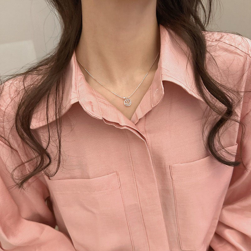 Women's necklace with casual smiley pendant and fine chain Nin Boutique