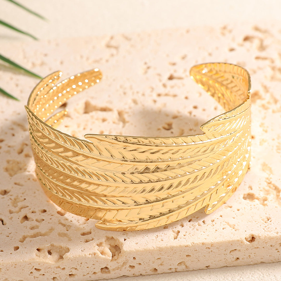 Women's Open Bangle with Artistic Coral Pattern Nin Boutique